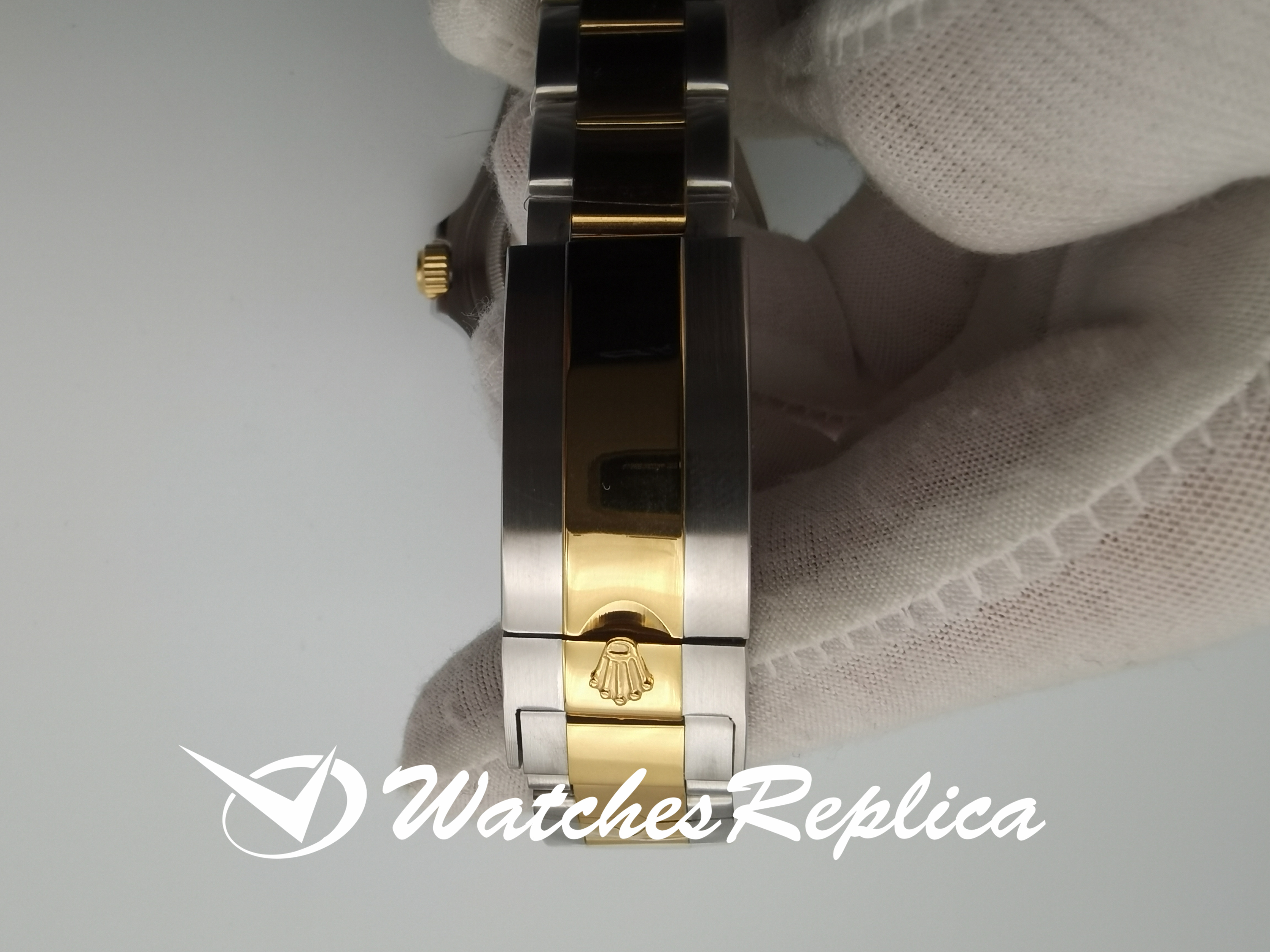 Rolex Submariner Datum 116613 40mm Zifferblatt Weiß mit Diamantstahl und Gelbgold für Männer Replica Uhren-4
